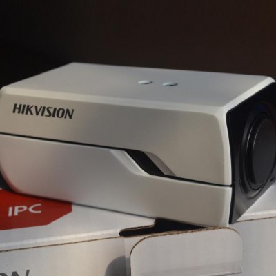 海康威视 DS-2CD4010F 130万超低照度枪型网络摄像机
