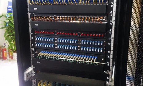 服务器的1U、2U是什么意思？42U机柜可以放多少台服务器？