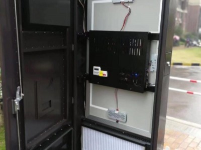 户外液晶广告机图2