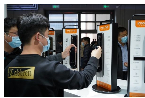 乐橙K7i人脸识别锁