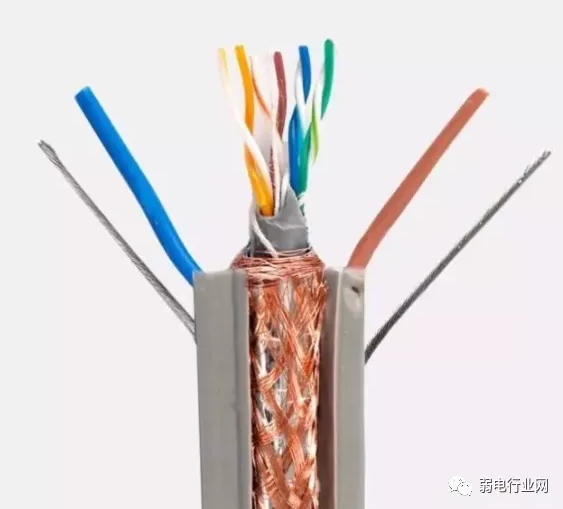 小区监控电梯安装